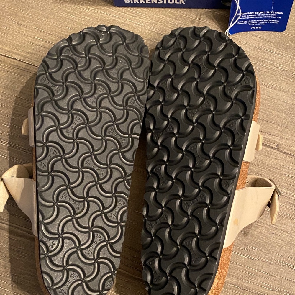 Birkenstock Tan Cross-Strap Sandals - Picture 3 of 7